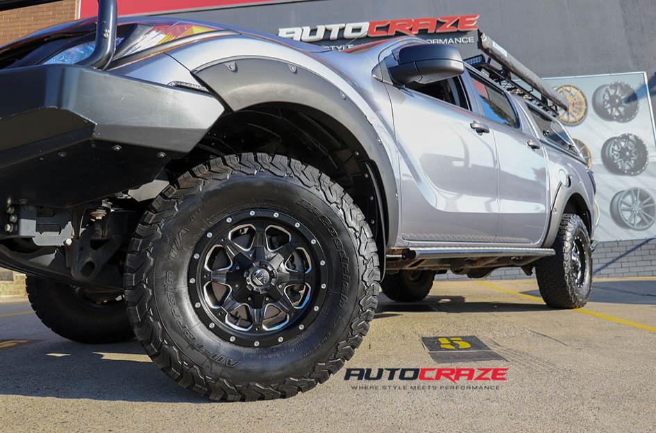 MAZDA BT 50 BOOST GLOSS BLACK MILLED ACCENTS